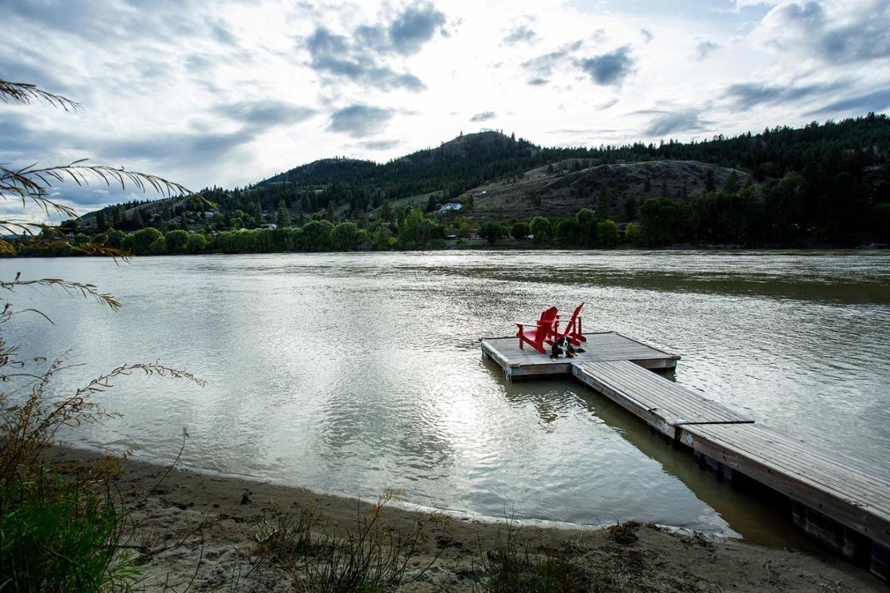Rayleigh Riverfront Retreat- Peaceful Garden Oasis-25 Minutes To Ski Hill Kamloops Zewnętrze zdjęcie